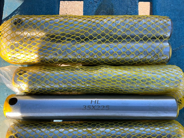 #5073-•-unused-2025-landhero-35mm-x-225mm-universal-bucket-pin-image-1