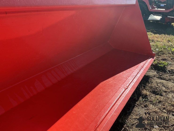 kubota-60"-material-bucket-image-9