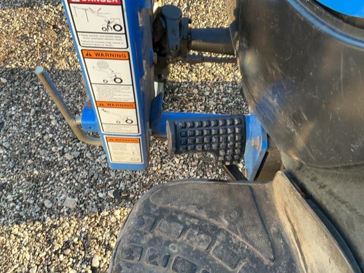 new-holland-tc29d-image-45