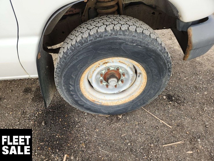 2005-ford-cargo-image-31