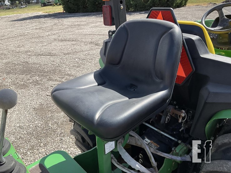 2018-john-deere-3038e-image-16