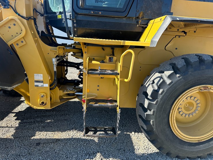 2016-caterpillar-926m-image-21