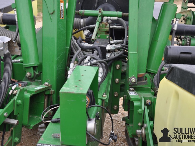2009-john-deere-1760-image-17