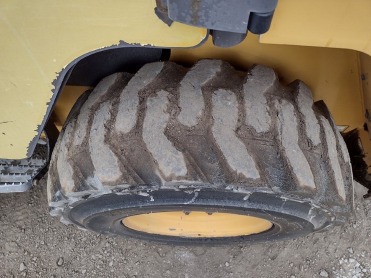 volvo-mc135c-image-18