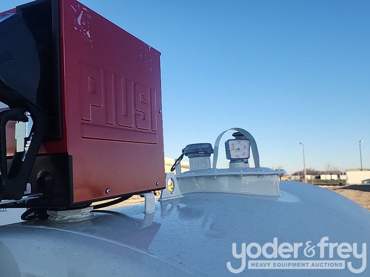 2025-am-tank-1000-image-8