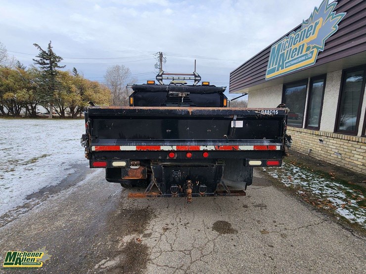 2013-chevrolet-silverado-3500hd-image-6