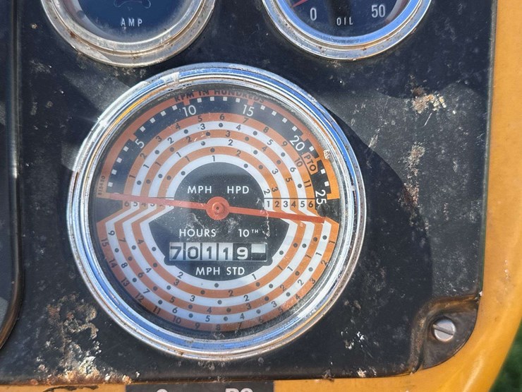 minneapolis-moline-g550-image-39