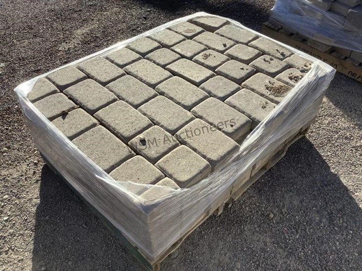 pallet-of-stone-pavers-image-2