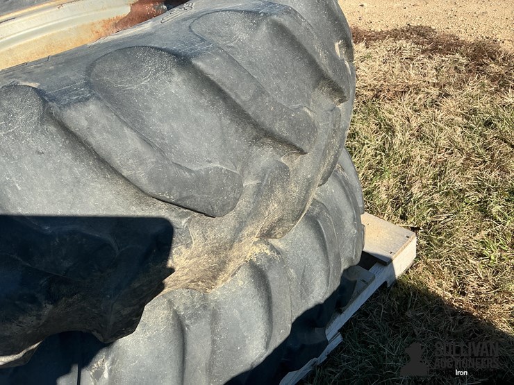 goodyear-14.9-24-tires-on-8-bolt-rims-image-3