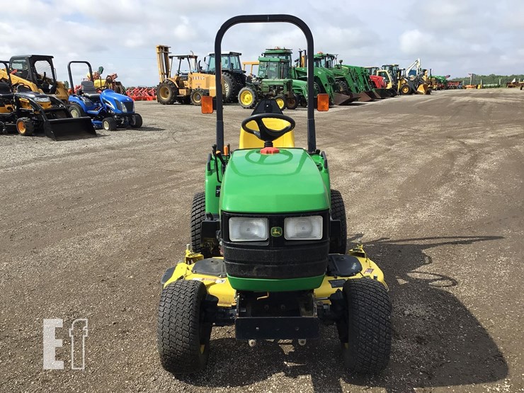 2004-john-deere-2210-image-5