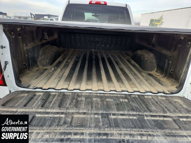 2019-chevrolet-silverado-1500-image-23