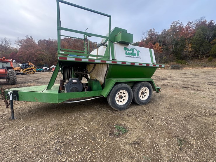 #1305-•-easy-lawn-heavy-duty-commercial-hydro-seeder.-image-2