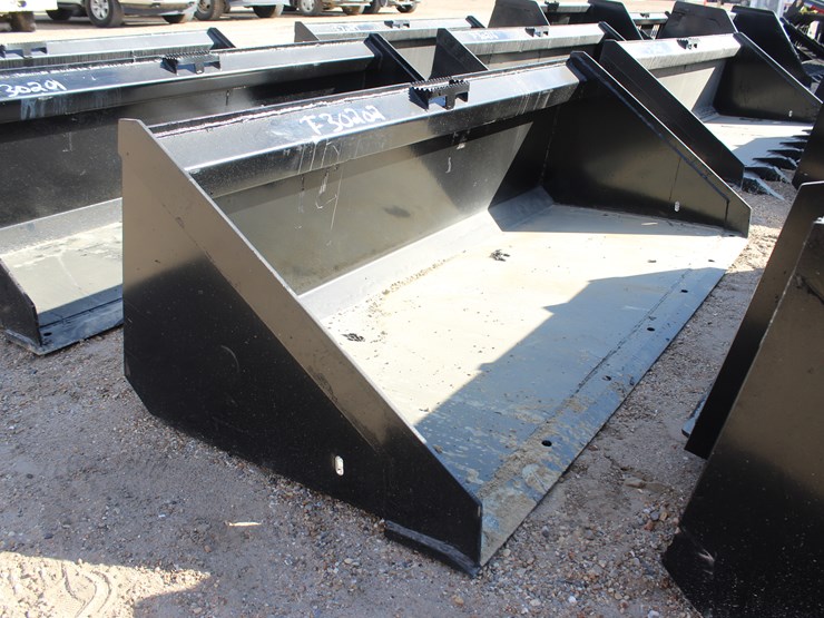 #30202-•-72in-low-profile-gp-bucket-image-1