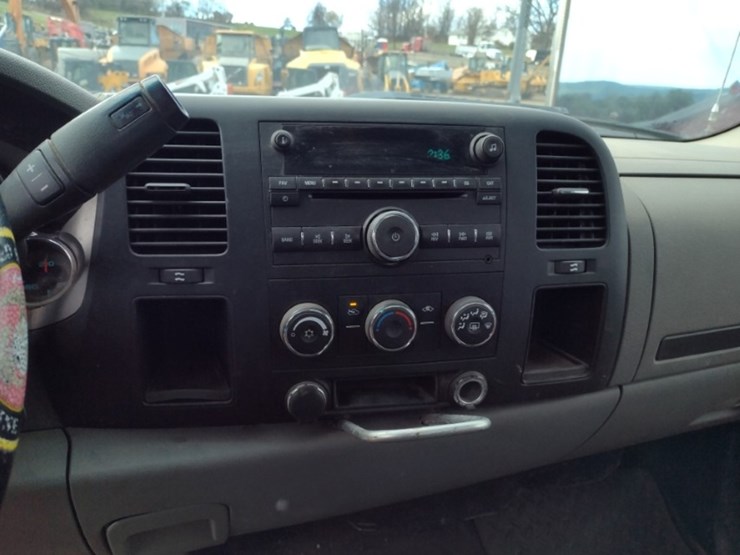 09-chevy-truck^title^-(qea-4045)-image-9