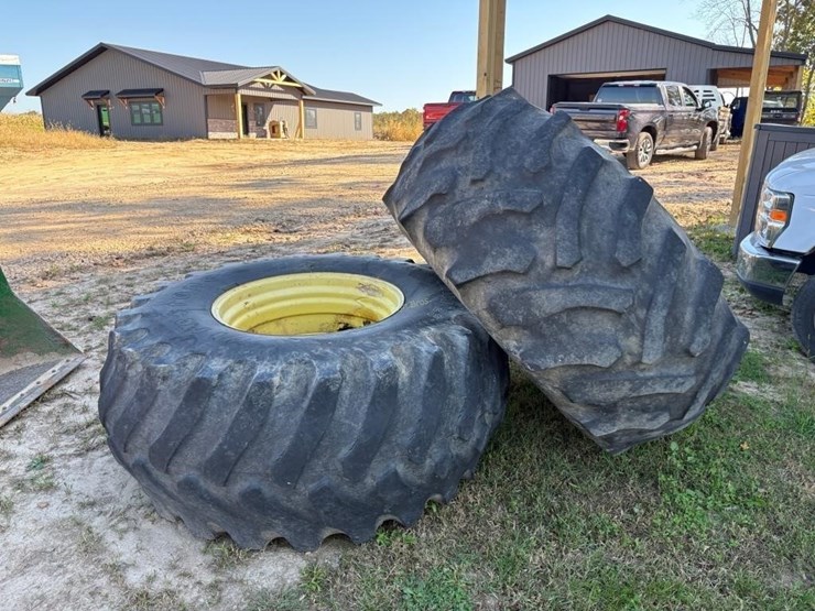 (2)-30.5l---32-tires-w/rims-image-1