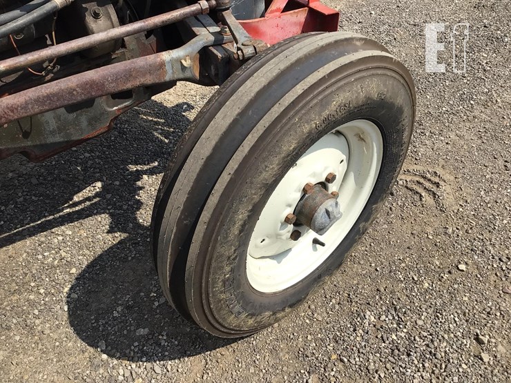 1973-massey-ferguson-135-image-18