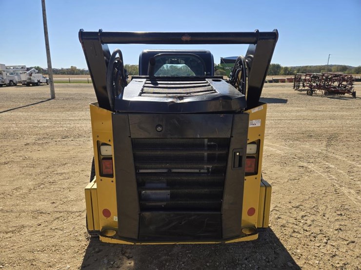 2022-caterpillar-299d-image-11