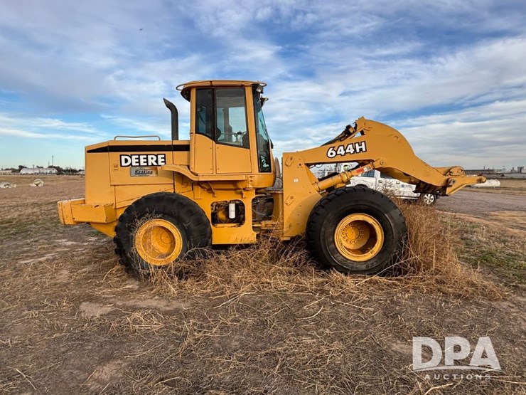 2001-deere-644h-image-6