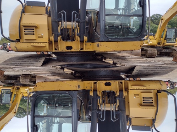 deere-225d-lc-image-20