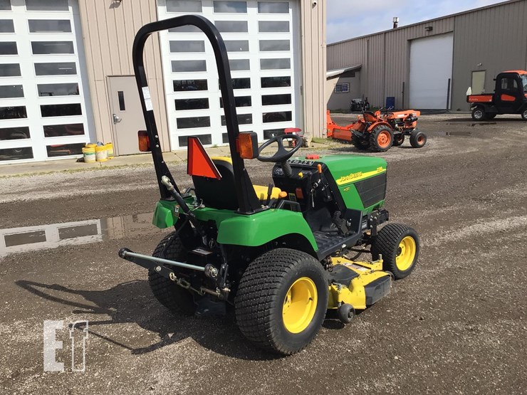 2004-john-deere-2210-image-6