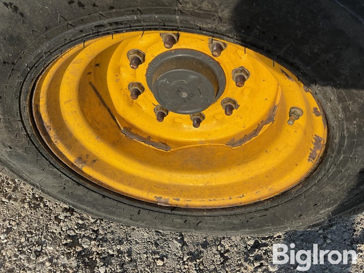 2015-new-holland-l225-image-15