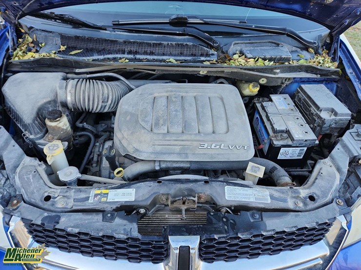 2013-dodge-grand-caravan-image-22