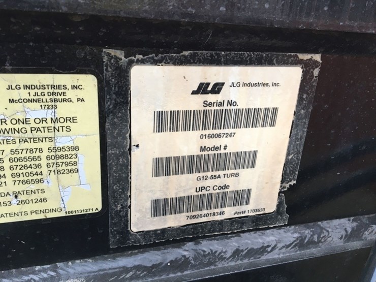 2015-jlg-g12-55a-image-13