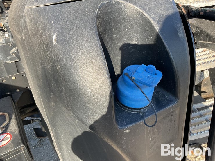 2018-new-holland-t8.320-image-18