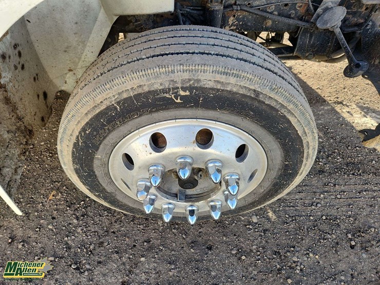 international-durastar-4300-image-25