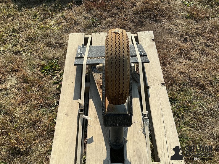 land-pride-4.80/4.00-8-tire-on-dolly-wheel-bracket-image-6
