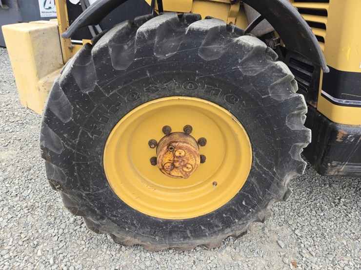 caterpillar-th83-image-58