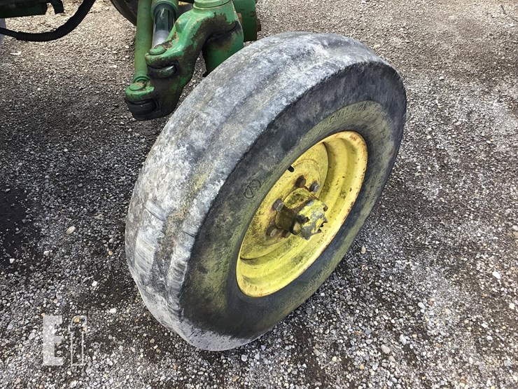 1984-john-deere-2750-image-19