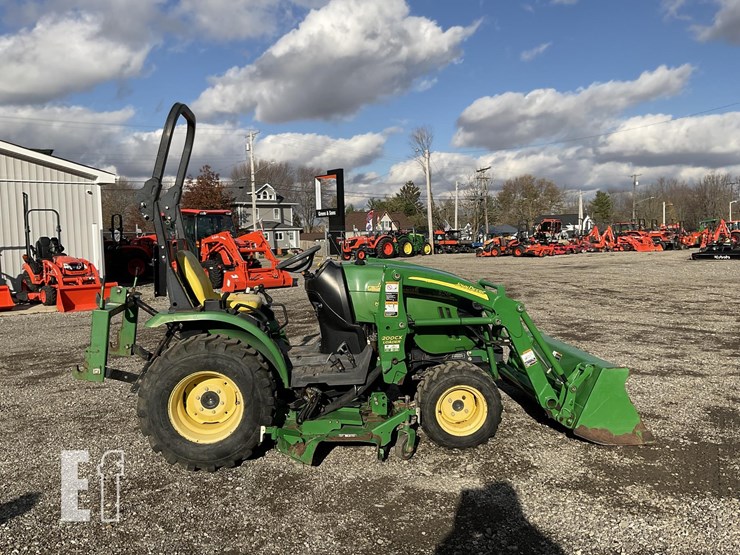 john-deere-2320-image-7
