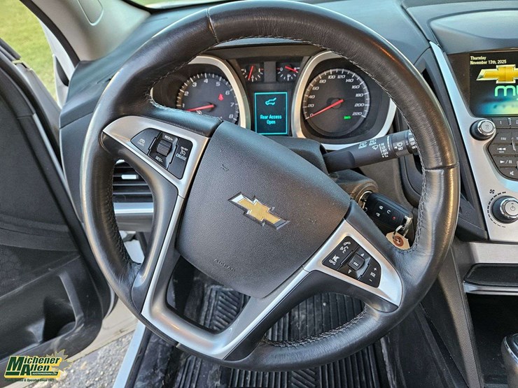 2016-chevrolet-equinox-lt-image-23