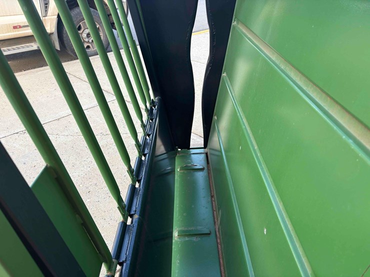 powder-river-classic-calf-table-image-5