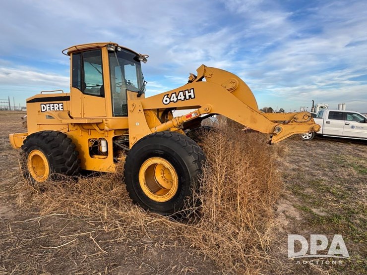 2001-deere-644h-image-1