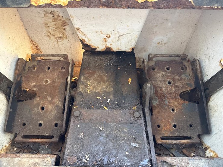 2015-bobcat-s70-image-31