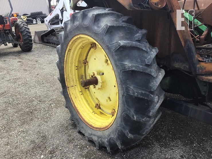 1984-john-deere-2750-image-17