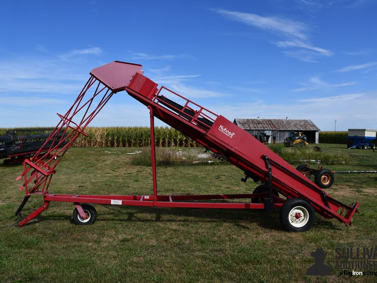 kuhns-1534-hay-accumulator-image-8