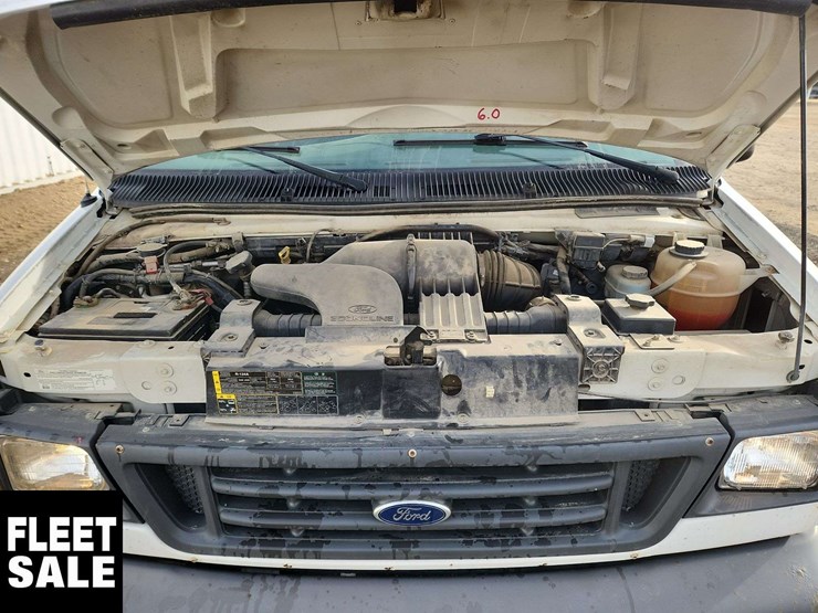 2005-ford-cargo-image-24