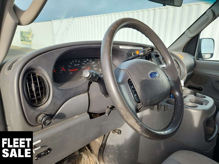 2005-ford-cargo-image-14