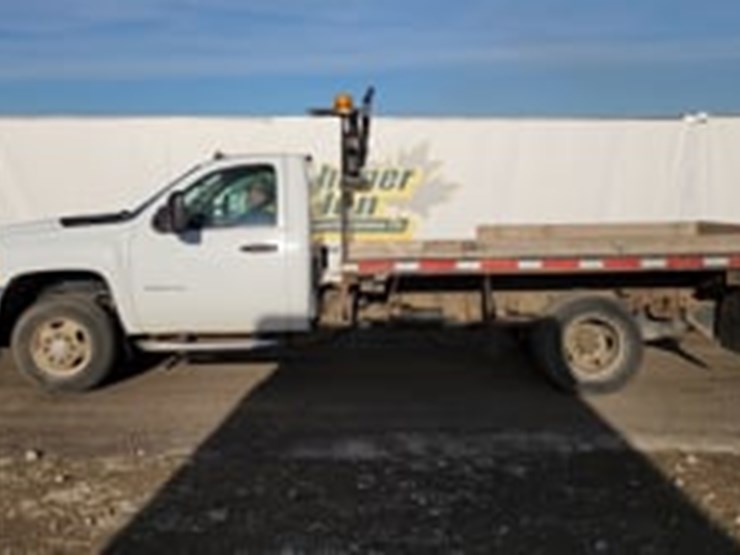 2013-chevrolet-silverado-3500hd-image-5