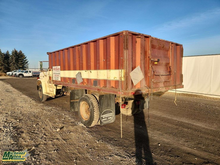 1991-gmc-7000-image-3