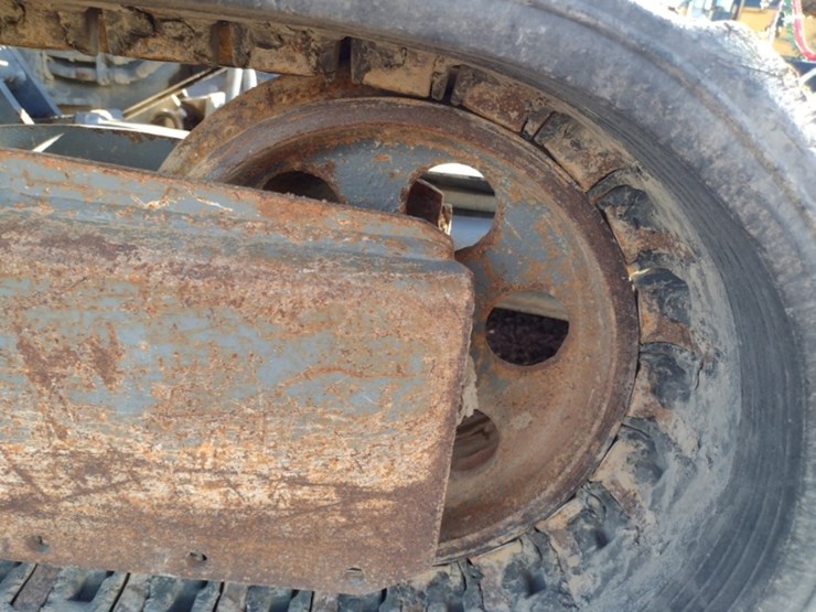 18-takeuchi-tb260cra-excavator-(qea-4048)-image-39