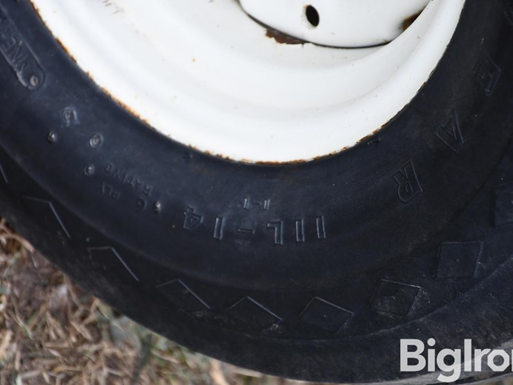 1993-hesston-4590-image-15