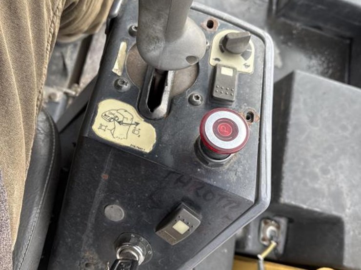 caterpillar-cb-534d-image-34