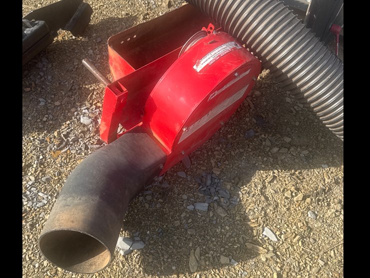 #1130-•-gravely-grass-and-lead-hopper-with-blower-and-counterweights-image-4