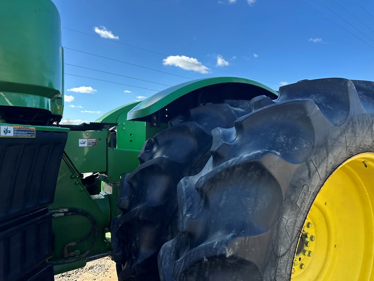 #32570-•-2012-john-deere-9360r-4x4-articulating-tractor-1rw9360rkep011018-image-23