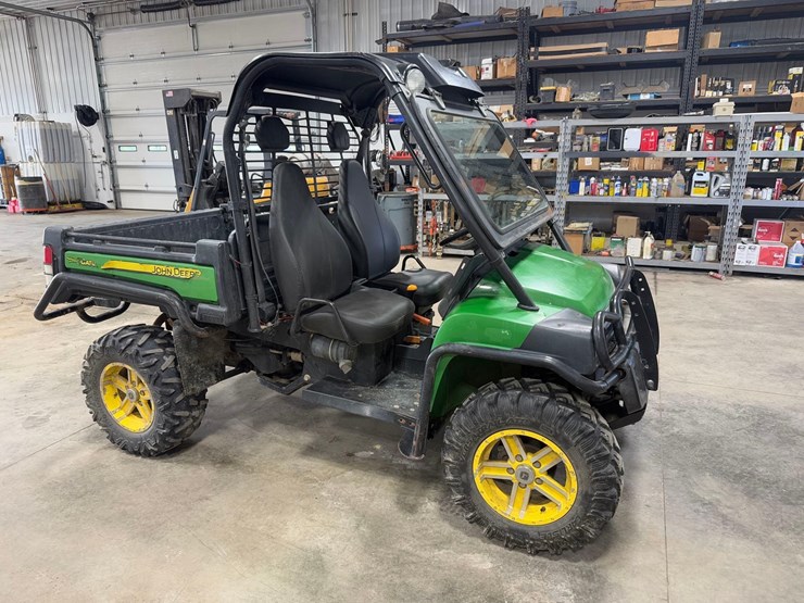 john-deere-gator-image-1