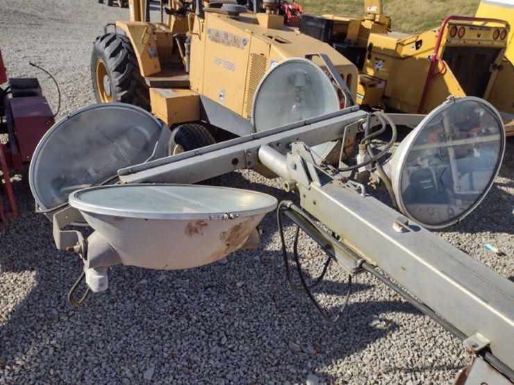 11-allmand-nite-lite-pro-light-plant-(qea-4057)-image-13